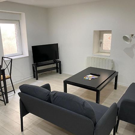 Appartement 2Eme Etage 42M2 Hyper Centre Ville / Parking Gratuit Riom Extérieur photo