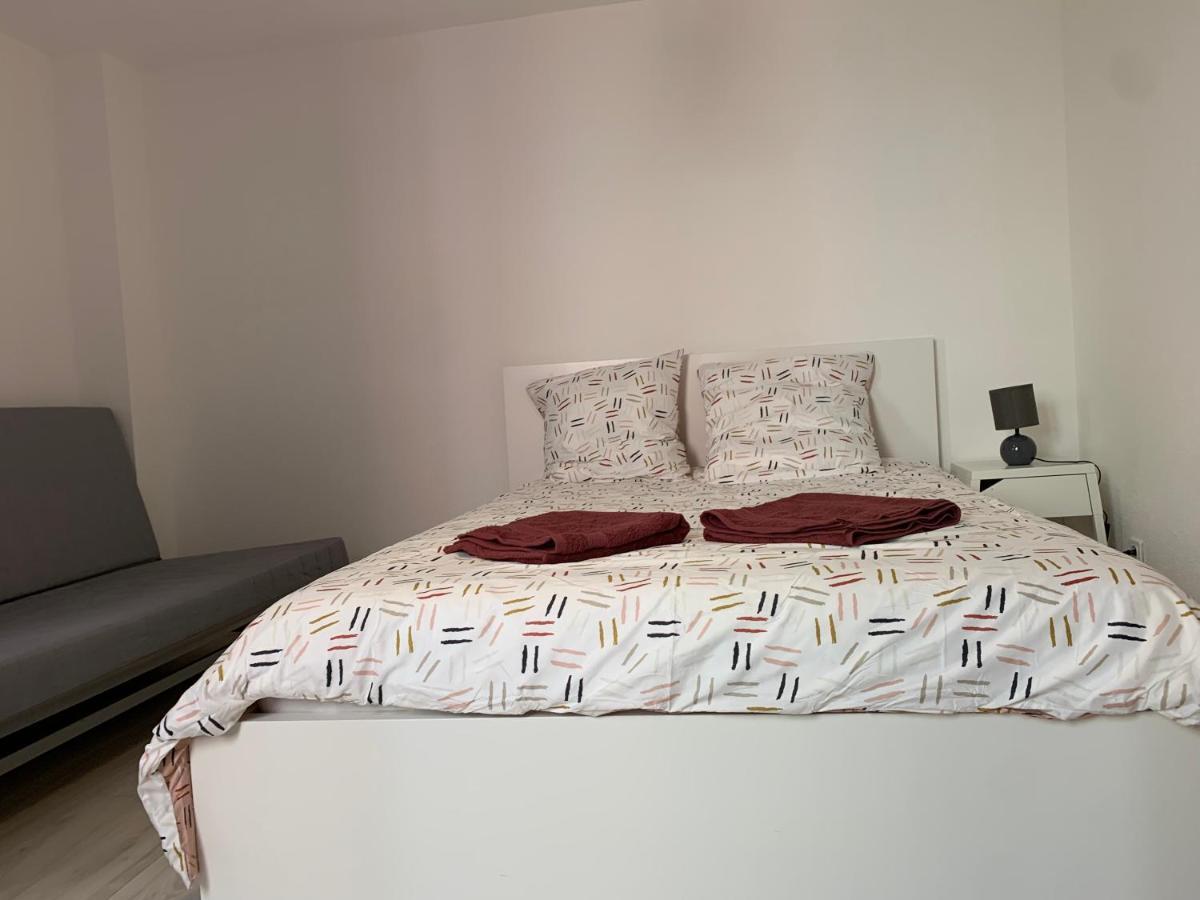 Appartement 2Eme Etage 42M2 Hyper Centre Ville / Parking Gratuit Riom Extérieur photo