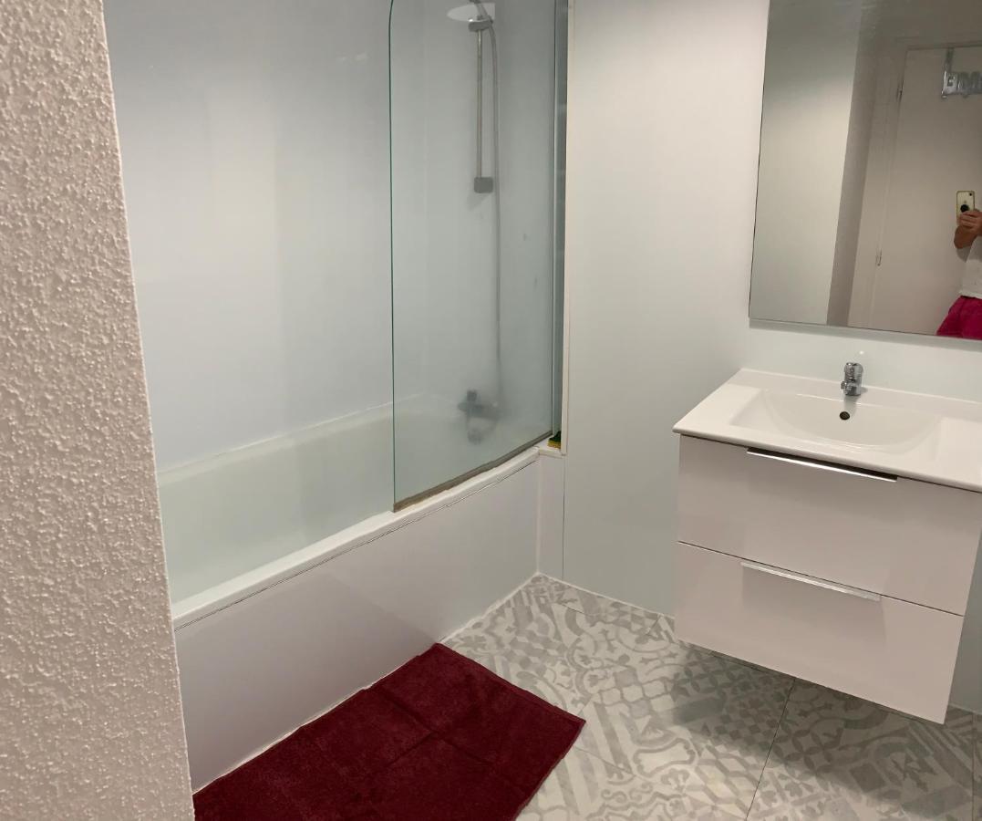 Appartement 2Eme Etage 42M2 Hyper Centre Ville / Parking Gratuit Riom Extérieur photo