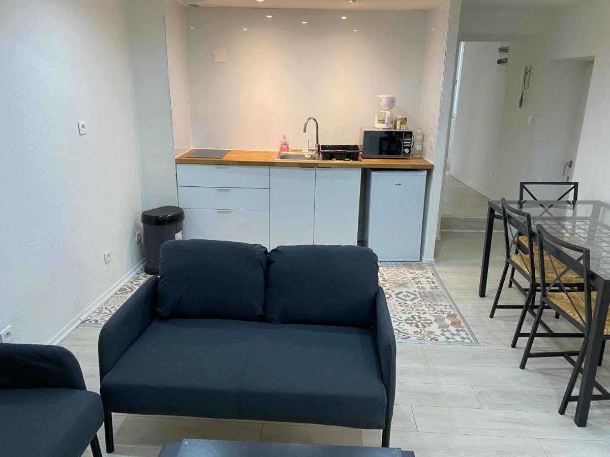 Appartement 2Eme Etage 42M2 Hyper Centre Ville / Parking Gratuit Riom Extérieur photo