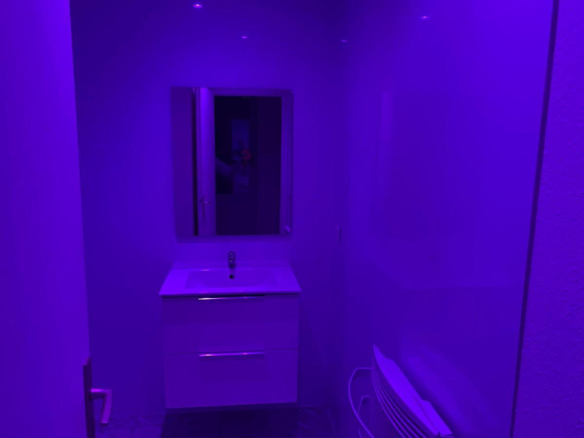 Appartement 2Eme Etage 42M2 Hyper Centre Ville / Parking Gratuit Riom Extérieur photo